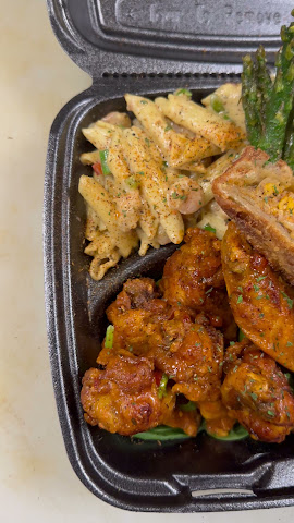 PEEWEE'S CRABCAKES by null