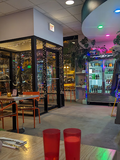 Dimo's Café - Visual