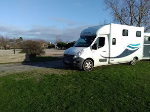 Photo n°7 de Y-D HORSES TRANSPORT CHEVAUX à Andernos-les-Bains (Écurie)