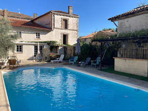 Photo n°1 de La maison de Léon à Celles-sur-Belle (Maison d'hôtes)
