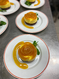 Photo n°5 de Domaine de Sion à Saxon-Sion (Poste)