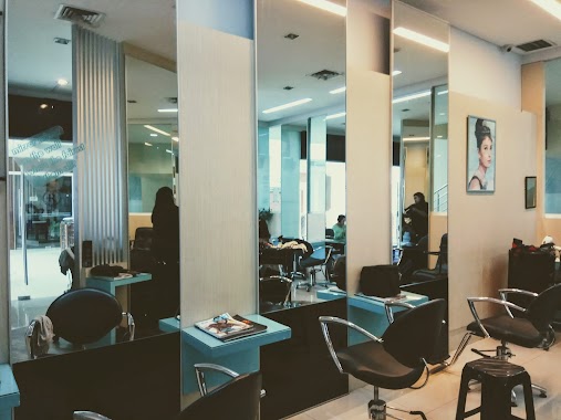 Salon Rudy, Author: Irmawaty Tanudin