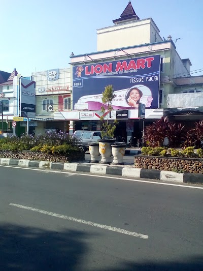 Photos of Lion Mart