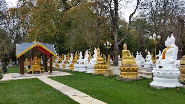 Wat Thammapathip International