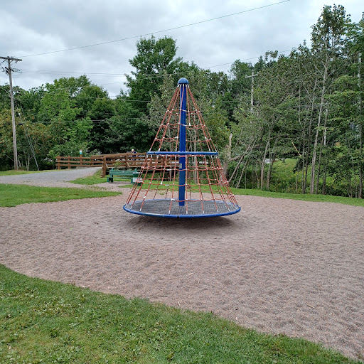 Victoria Park Kinsmen Playground - Thumbnail