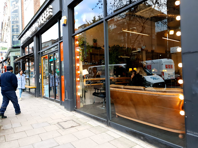 156 Goswell Rd., London EC1V 7DW