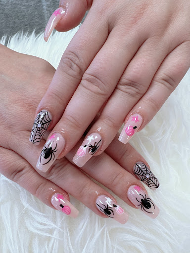 Q-Nails Tri Leisure Village - Thumbnail