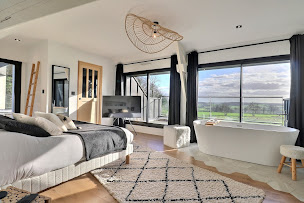 Photo n°10 de Villa Short Cravate - Grand Gîte 5 étoiles avec piscine intérieure proche Rennes - Bretagne à Laillé (Gîte)