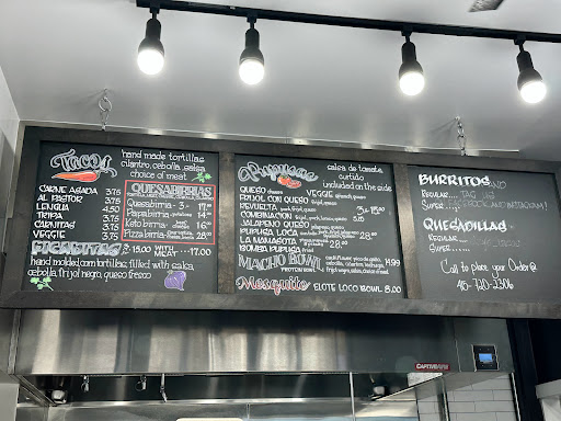 BETZY’S TACOS - Thumbnail
