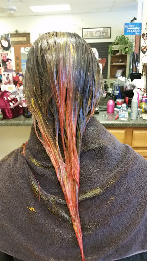 Cricket's Salon - Visual