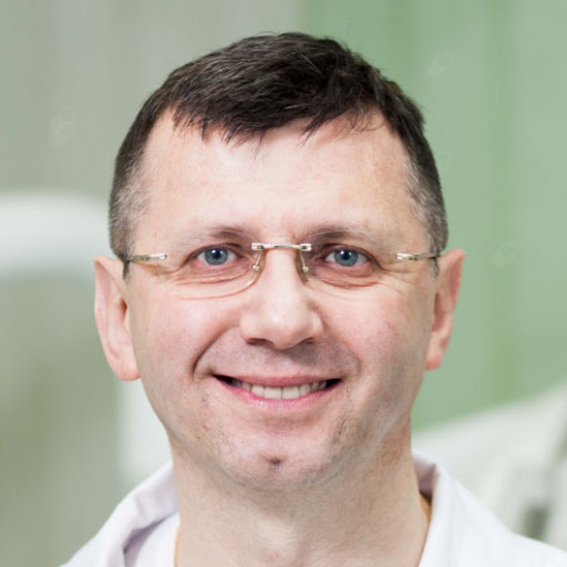 lek. dent. Artur Szabelski