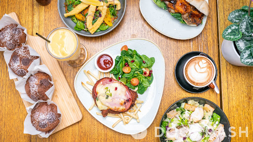 Whyte Cafe - Visual