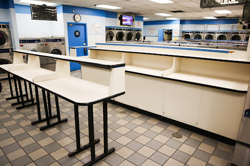 Liberty Laundry Coin Laundry in Santa Ana - Thumbnail