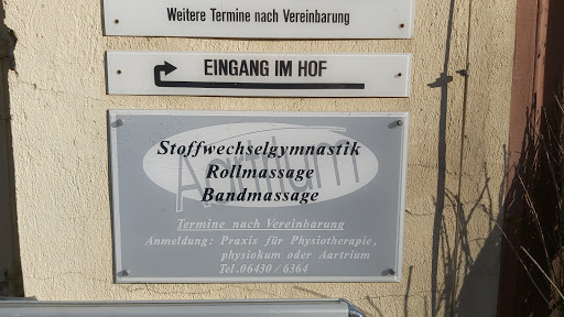 Frau Christine Weyl
