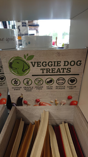 Grovehurst Pet Shop Gallery - United Kingdom