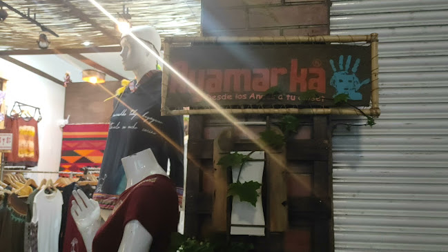 Opiniones de AYAMARKA en Otavalo - Tienda de ropa