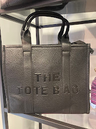 Photo n°22 de SABEEN M Couture à Saint-Étienne-de-Saint-Geoirs (Magasin de vêtements pour femmes)