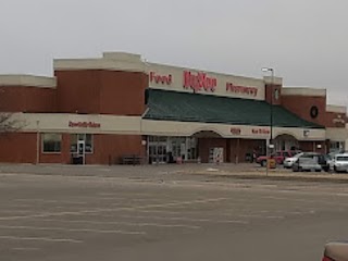 Hy-Vee Grocery Store