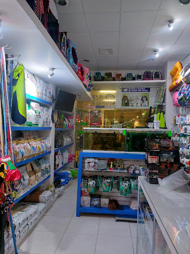 Clínica Veterinaria Dr. Nava Macroplaza