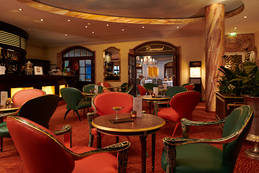 Palais Bar & Cigar Lounge