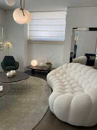 Photo n°1 de Roche Bobois Bastia - BD. du Général Graziani à Bastia (Magasin de canapés)