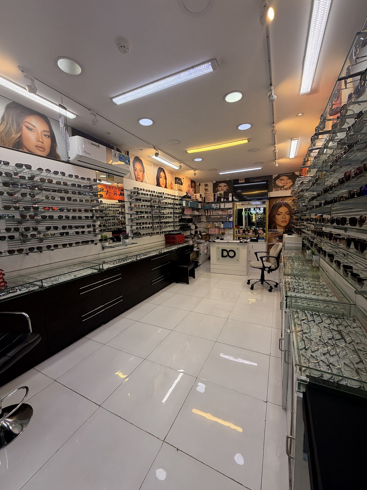 Optics Daira - صورة 2