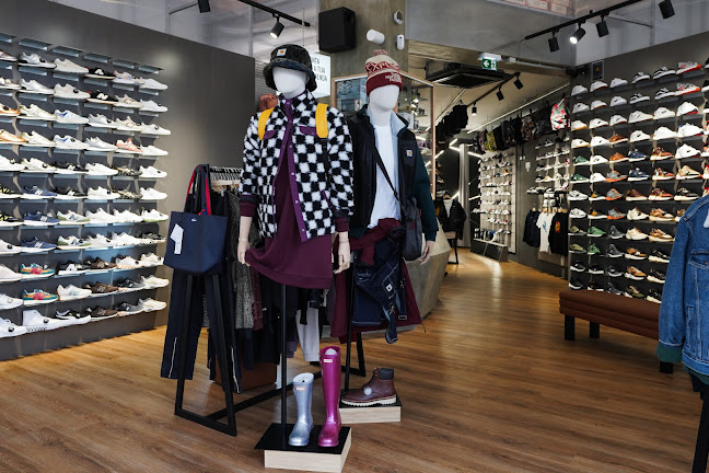 Opinii despre BZR Street Style - Praça Marquês de Pombal, Póvoa de Varzim în Póvoa de Varzim - Loja de roupa