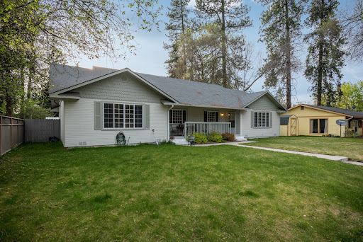 The Broker Sinclair Team associated with Keller Williams Realty Coeur d'Alene Gallery - United States