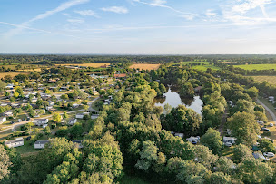 Photo n°3 de Camping RCN la Ferme du Latois à Coëx (Terrain pour camping-cars)