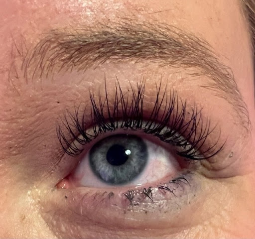 Luxury Lash - Visual