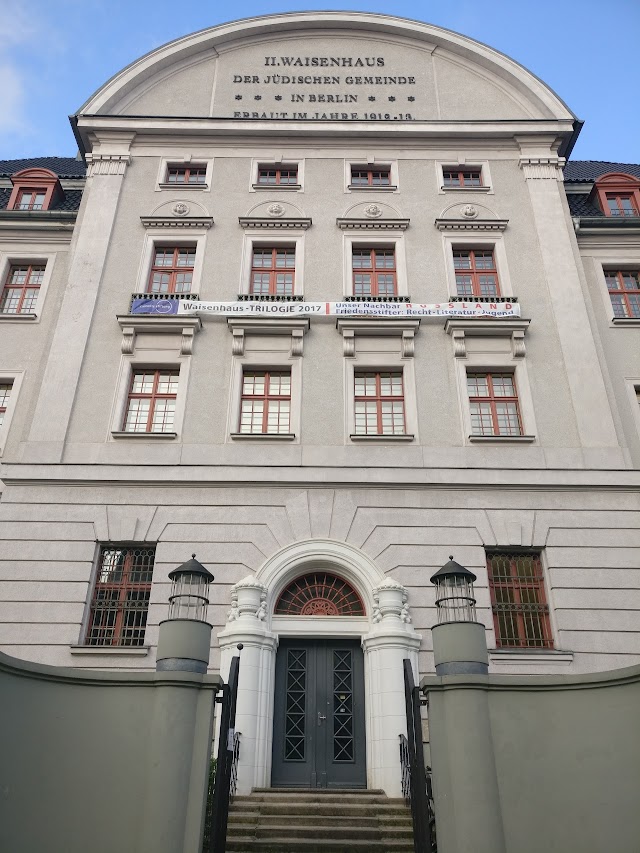 Janusz-Korczak-Bibliothek