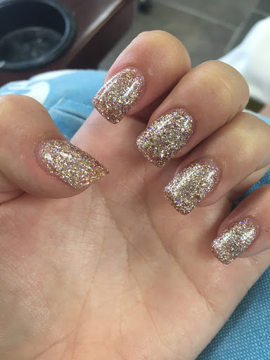 L'amour Nails and Spa - Thumbnail