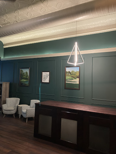 Below Par Golf Lounge - Thumbnail