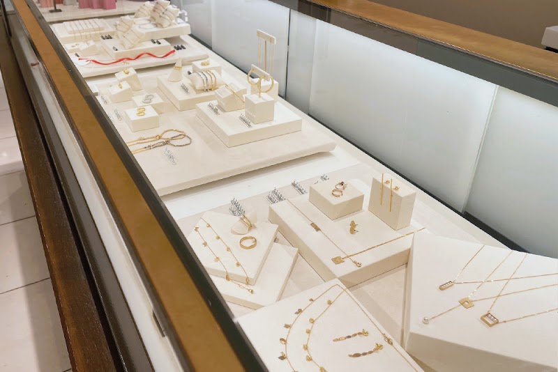 アッシュ・ペー・フランス ビジュー 伊勢丹新宿店 本館1Fアクセサリー