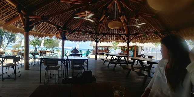 Le Pirate Beach Club