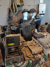Photo n°17 de Militaria Normandie magasin de vente en ligne. just on line à Fauguernon (Magasin d'antiquités)