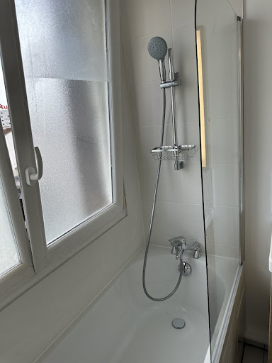 Photo de Experts de Maison - Plombier-Cuisiniste | Certifié QUALIBAT & Chauffage+ 2025 à Ablon-sur-Seine (94480)