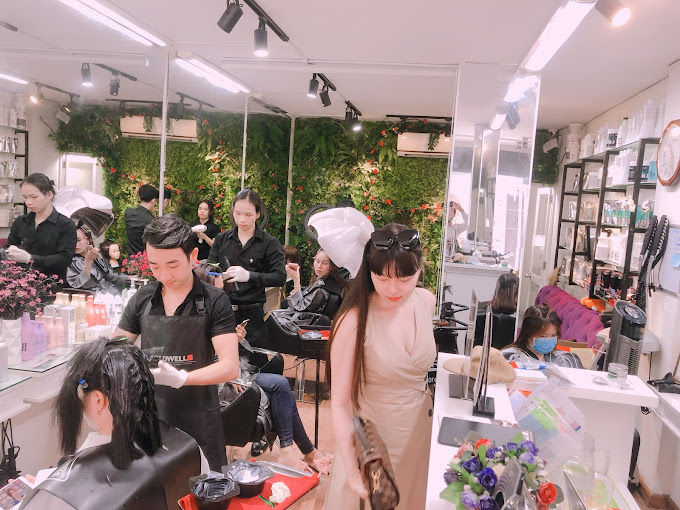 Hair Salon Hoàng Toni, 42b Trịnh Phong, Nha Trang, Khánh Hòa