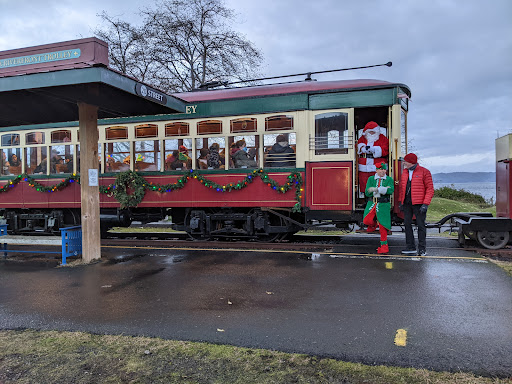 Astoria Riverfront Trolley - Thumbnail