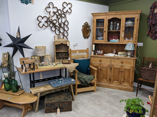 Old Bridge Antiques - Bideford Gallery - United Kingdom