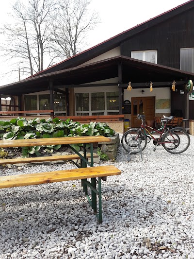 Photos of Li&scaron;č&iacute; ml&yacute;n
