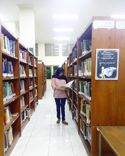 Photos of Yogyakarta State University Library