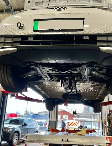 BCS (Bredbury Car Services) - Thumbnail