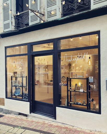 Photo de Atelier Nadège Wolf Céramique à Saint-Laurent-des-Vignes (24100)