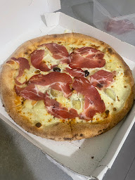 Photo n°4 de Pizza Borell’ à Saint-Pierre-d'Albigny (Pizzas à emporter)