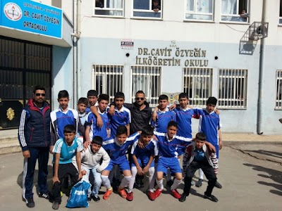 dr.cavit Özyeğin Elementary School