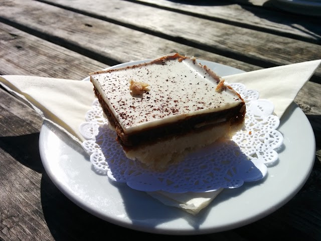 Sandleigh Tea Room & Garden