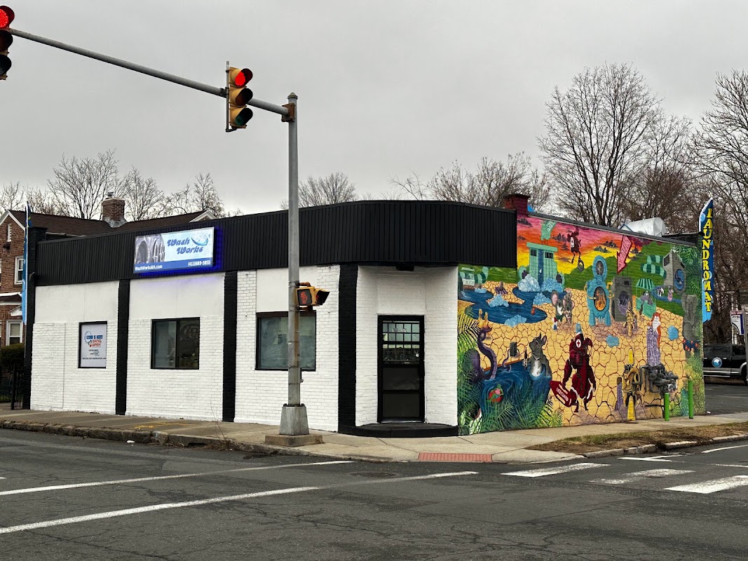 Wash Works Laundromat, wash & fold, Pickup & delivery facility with washing machines in Springfield