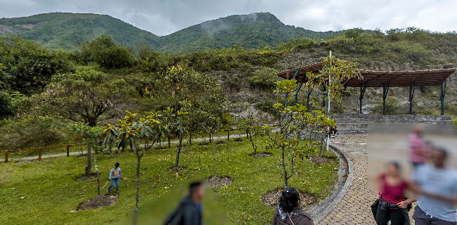Teléfono de Reserva Geobotánica Pululahua