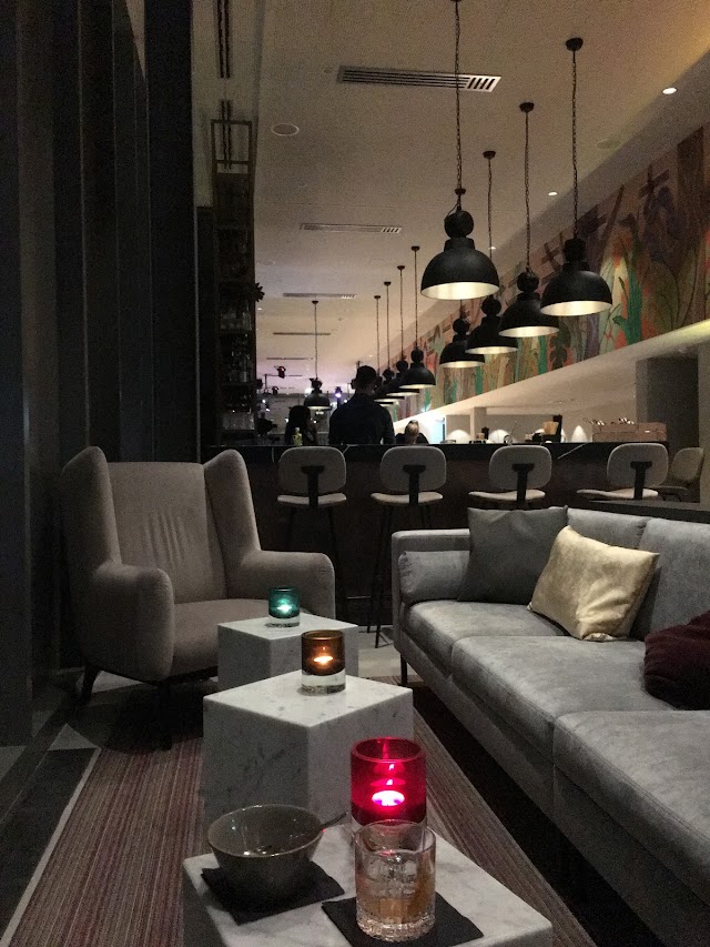 Gallery Rooftop Bar am Mercedes Platz